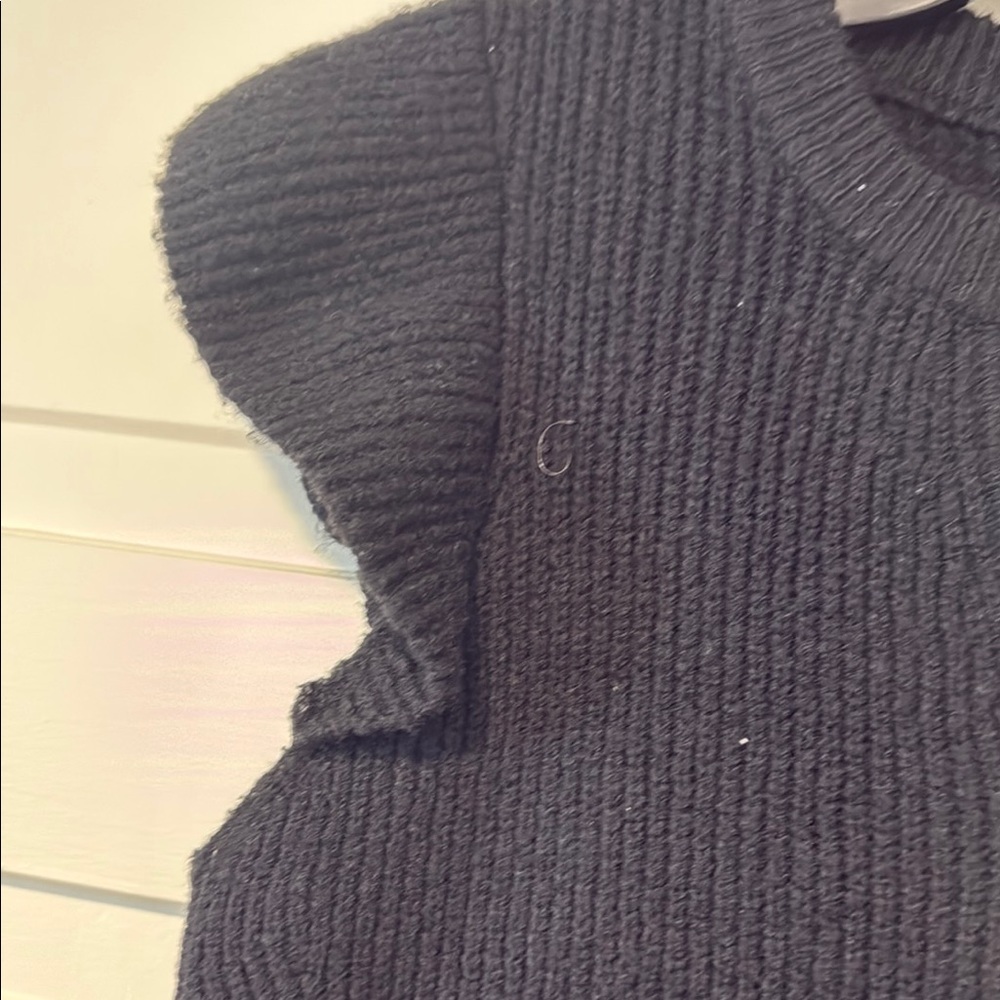 SO Black Knit Cutout Cap Ruffle Sleeveless Sweater large - Picture 3 of 9
